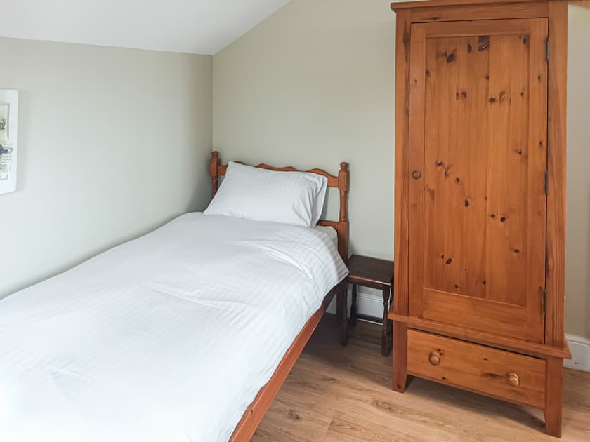 Twin bedroom bed 2  | The Lodge at Owstwick Hall, Owstwick, near Roos