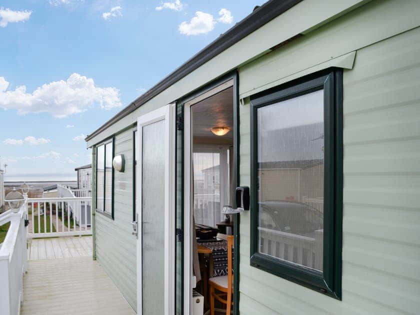 Exterior | Paul Jones Bay 26 - Bonnie Escapes, Southerness