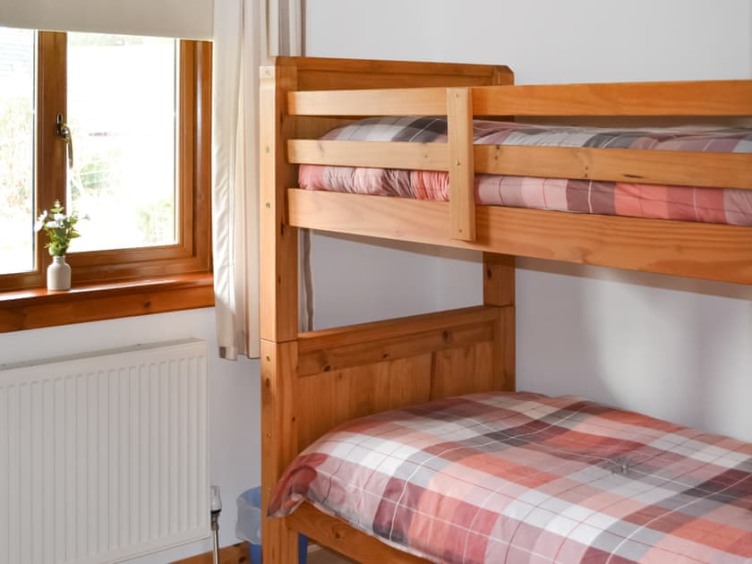 Bunk bedroom | Coillessan Lodge, Inverkirkaig