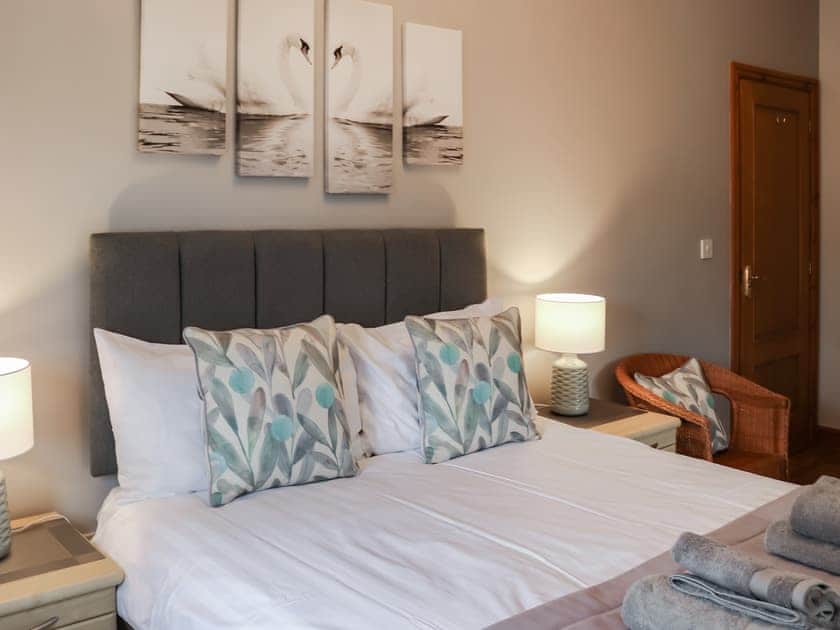Double bedroom | Glanllyn Lodge, Llanuwchlyn, near Bala