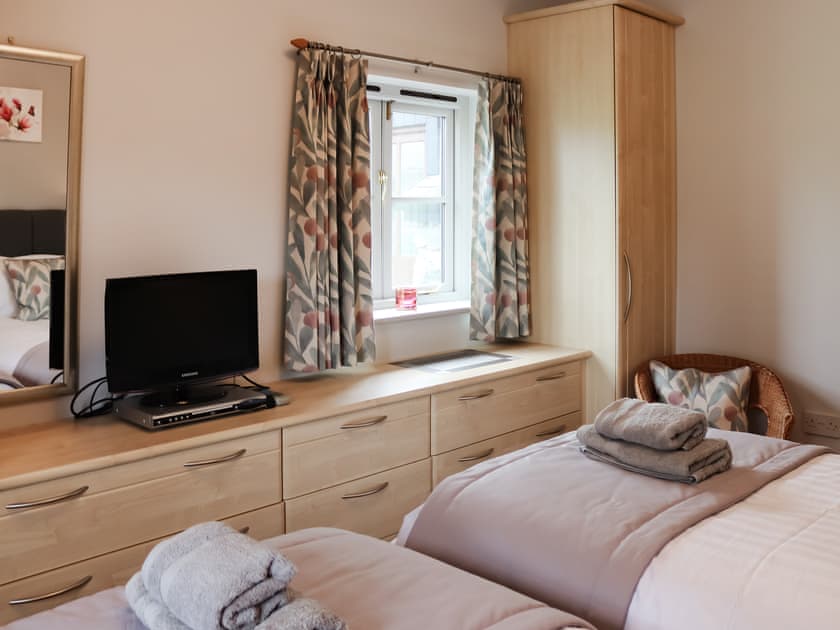 Twin bedroom | Glanllyn Lodge, Llanuwchlyn, near Bala