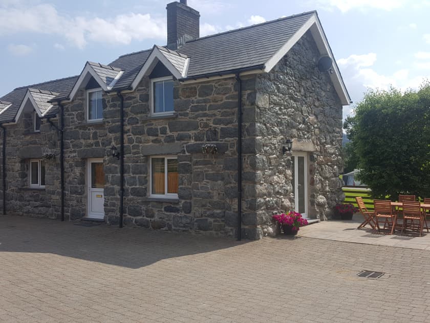 Exterior | Bwthyn Glanllyn, Bala