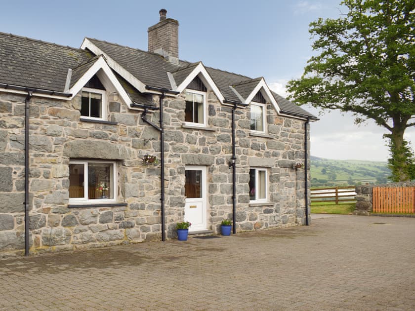 Exterior | Bwthyn Glanllyn, Bala