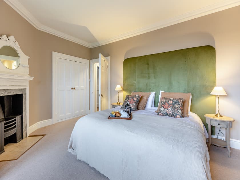Relaxing double bedroom | Prince Arthur & Catherine - Ludlow Castle, Ludlow