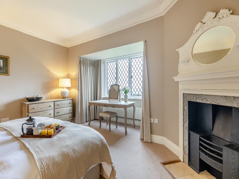 Elegant double bedroom | Prince Arthur & Catherine - Ludlow Castle, Ludlow