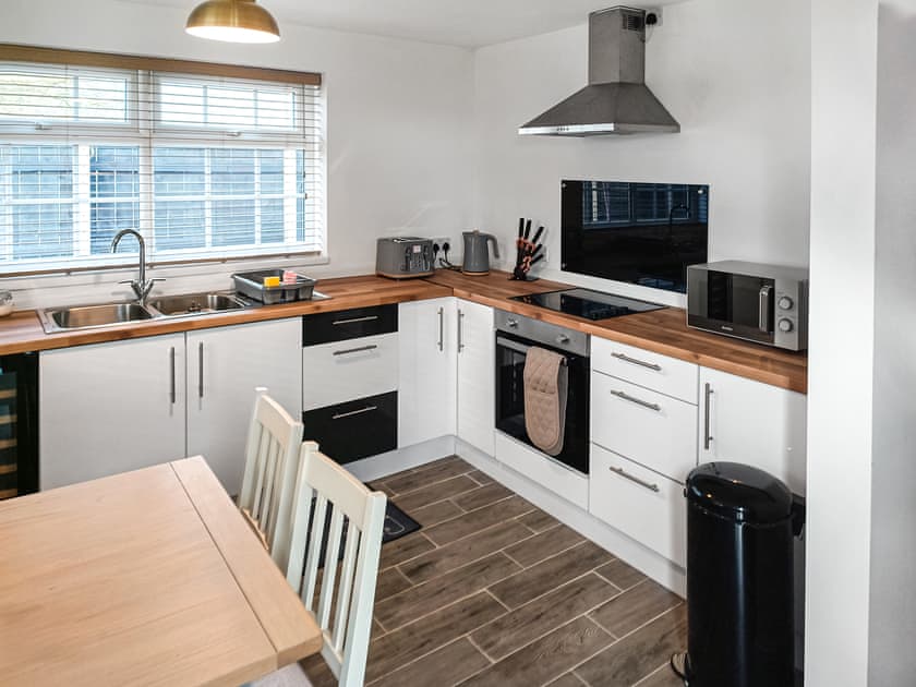 Kitchen/diner | The Lodge at Owstwick Hall, Owstwick, near Roos