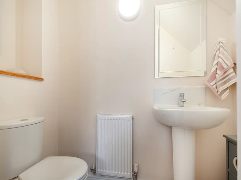 Bathroom | Mews Cottage, Abergele