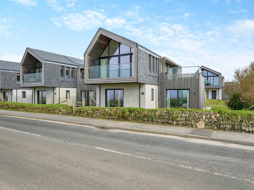 Exterior | 3 Karn Havos, Mawgan Porth