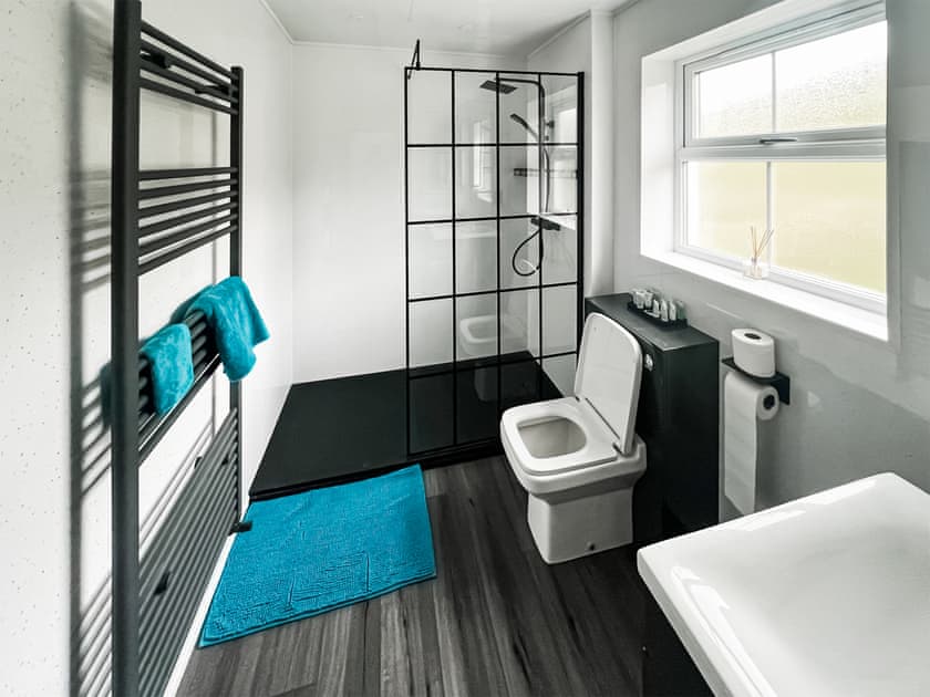 Bathroom | Orchard House - Skiddaw View Farm Cottages, Cockermouth