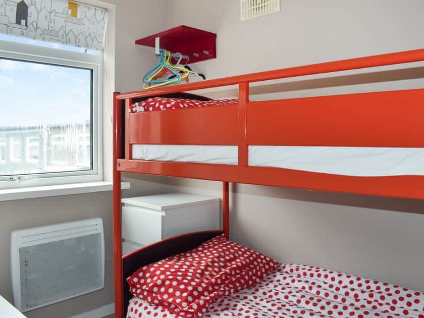Bunk bedroom | Overbeach, Yaverland, near Sandown