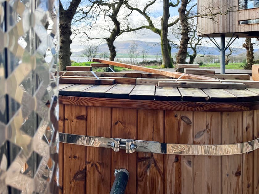 Hot tub | The Treehouse @ Caerlaverock - Caerlaverock Estate, Glencaple, near Dumfries