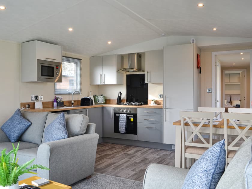 Kitchen/diner | Emily’s Escape - Emily’s Escape and Rosie’s Retreat, Bridlington
