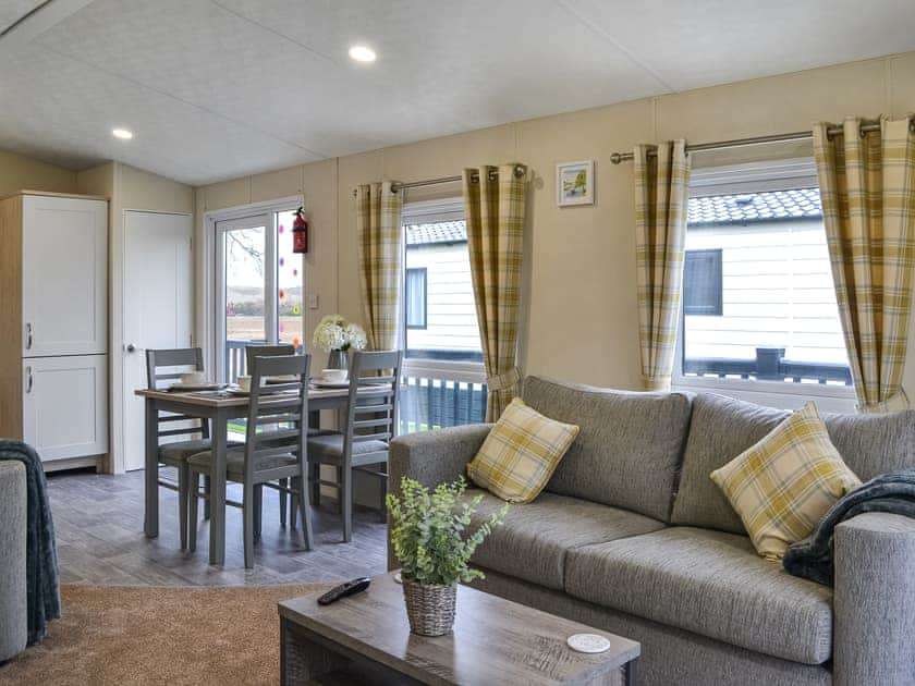 Open plan living space | Rosie’s Retreat - Emily and Rosie’s Retreat, Bridlington