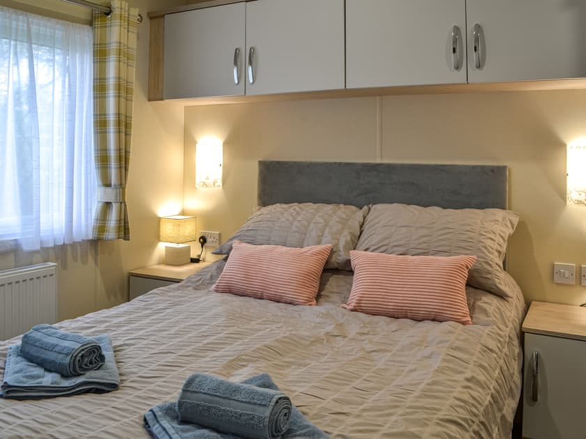 Double bedroom | Rosie’s Retreat - Emily’s Escape and Rosie’s Retreat, Bridlington