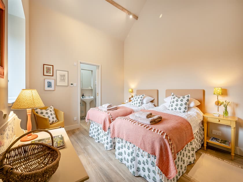 Twin bedroom | The Woodshed, Appletree