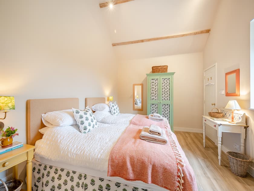 Twin bedroom | The Woodshed, Appletree
