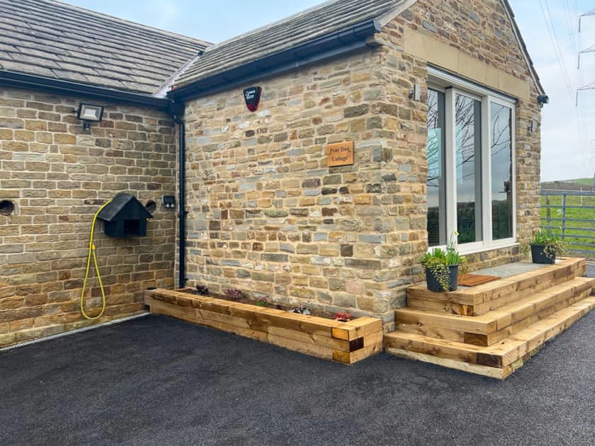Exterior | Peartree Cottage, Sheffield