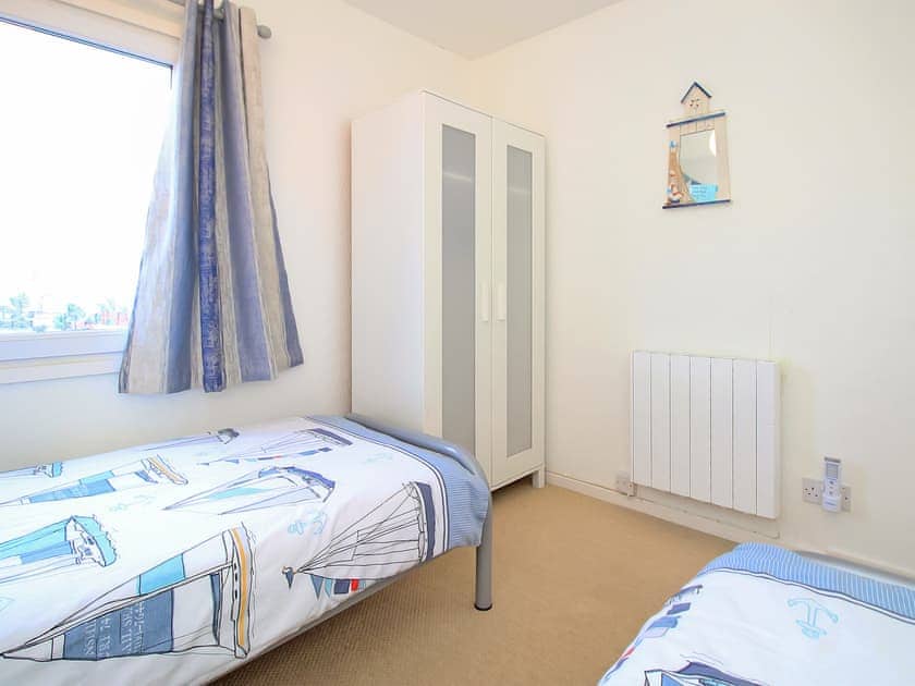 Twin bedroom | Anchor Watch, Porthmadog