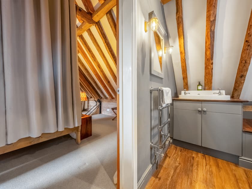 Bathroom | Belchamp Hall Hayloft - Belchamp Cottages, Belchamp Walter