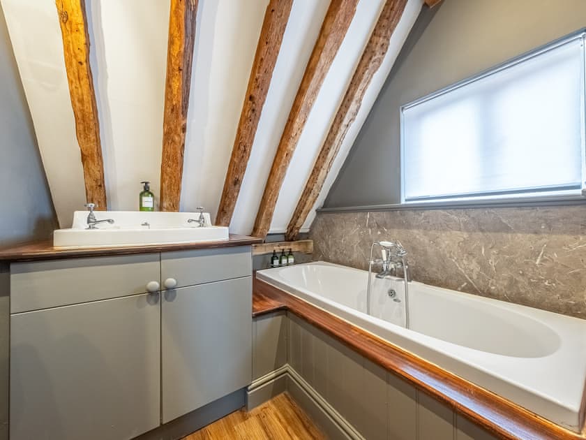 Bathroom | Belchamp Hall Hayloft - Belchamp Cottages, Belchamp Walter