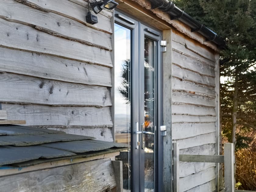 Exterior | The Shepherds Hut - Glamping Adventure, Culbokie