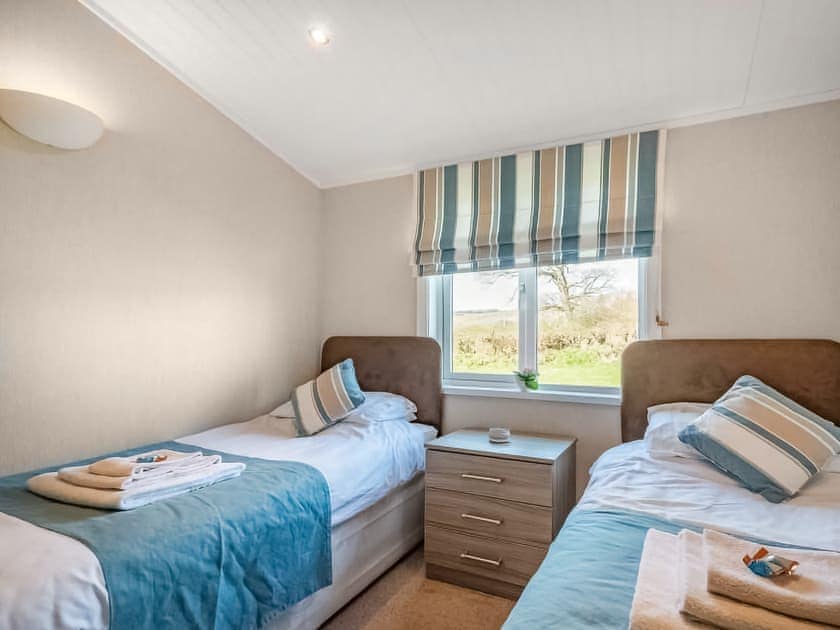 Twin bedroom | Oakwood Lodge, Lochwinnoch