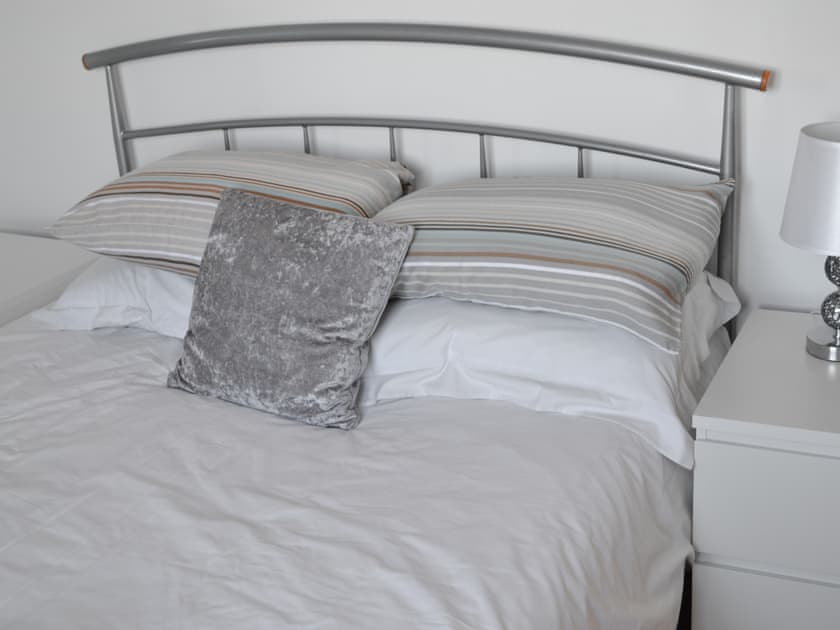Double bedroom | The Lodge - Glamping Adventure, Culbokie