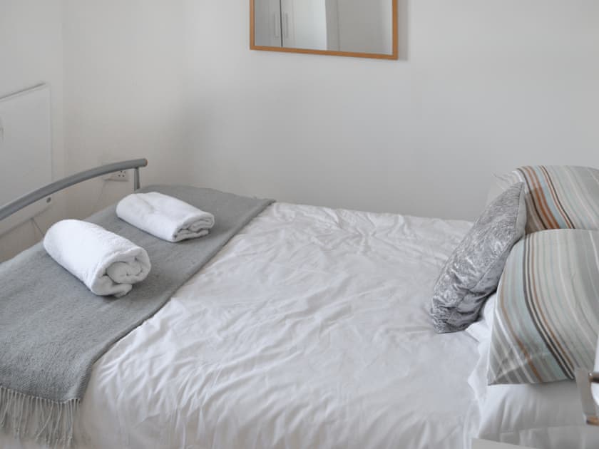 Double bedroom | The Lodge - Glamping Adventure, Culbokie