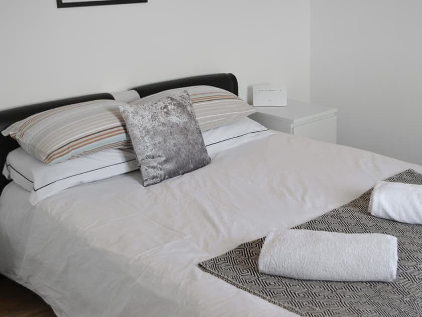 Double bedroom | The Lodge - Glamping Adventure, Culbokie
