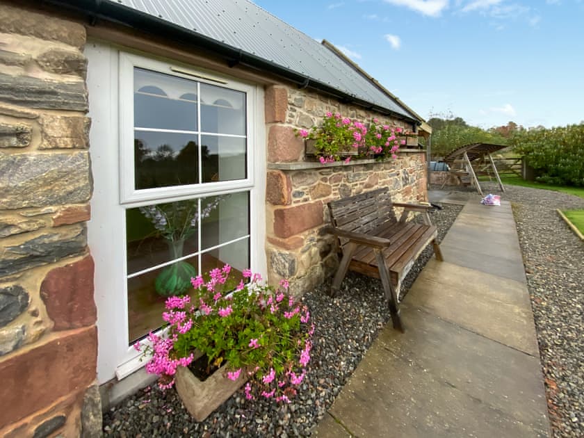Exterior | Paterson Cottage, Heights of Kilcoy, Muir of Ord