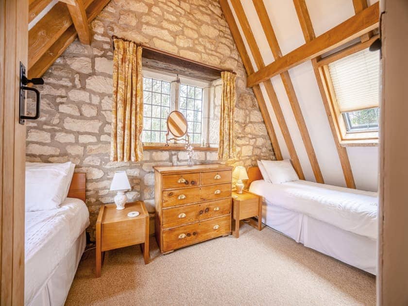 Twin bedroom | Capp Mill, Painswick, near Stroud