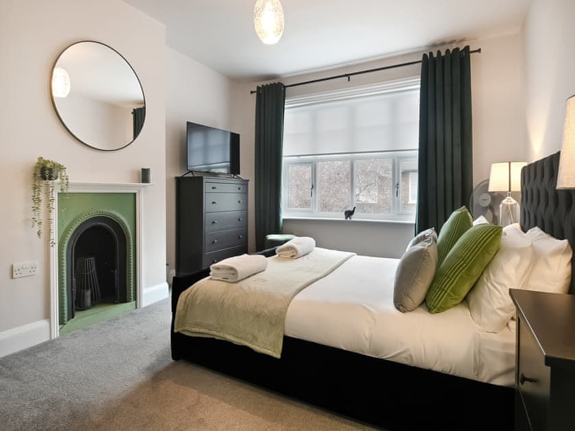 Double bedroom 1 king size bed  | Beaconsfield House, Mundesley
