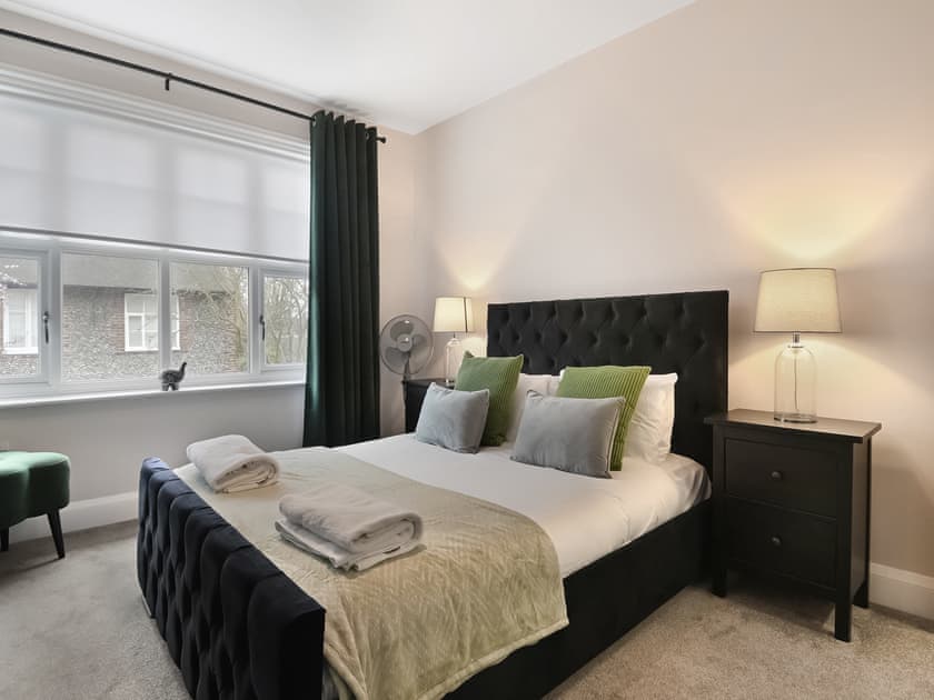 Double bedroom 1 king size bed  | Beaconsfield House, Mundesley