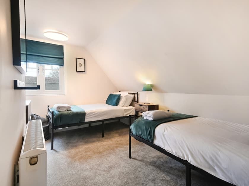 Bedroom 3 twin beds  | Beaconsfield House, Mundesley