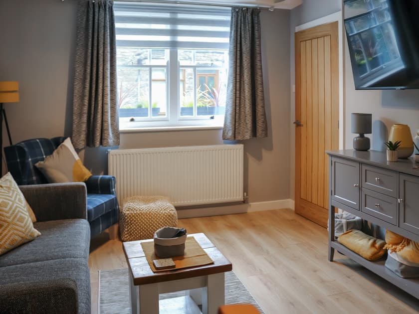 Living room/dining room | Llety Cariad, Bala