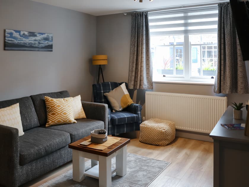 Living room/dining room | Llety Cariad, Bala