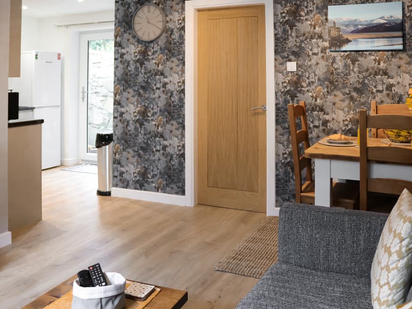Living room/dining room | Llety Cariad, Bala