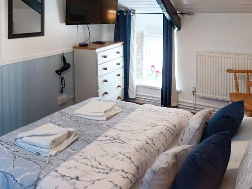 Double room  | Y Bwthyn, Talgarreg, near New Quay