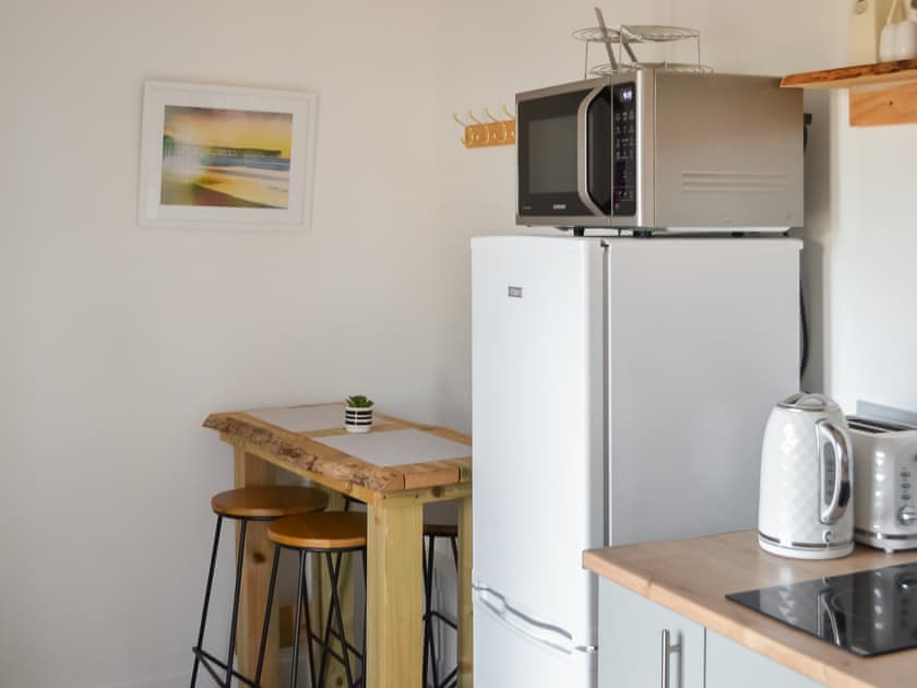 Kitchen | Half Pint - Tain Glamping, Tain