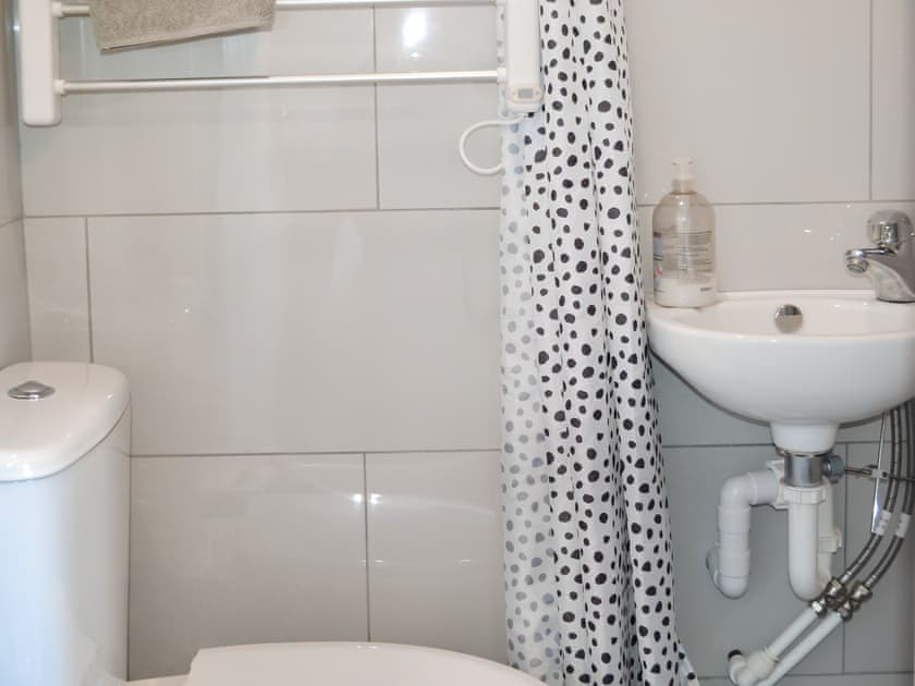 Bathroom | Half Pint - Tain Glamping, Tain