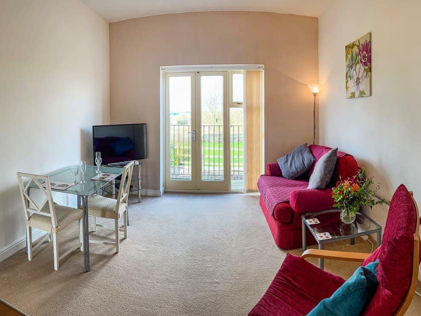 Spacious living and dining area | Chaplin - Tathwell Lodge, Little Tathwell, near Louth