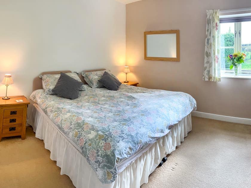 Comfortable double bedroom | Chaplin - Tathwell Lodge, Little Tathwell, near Louth