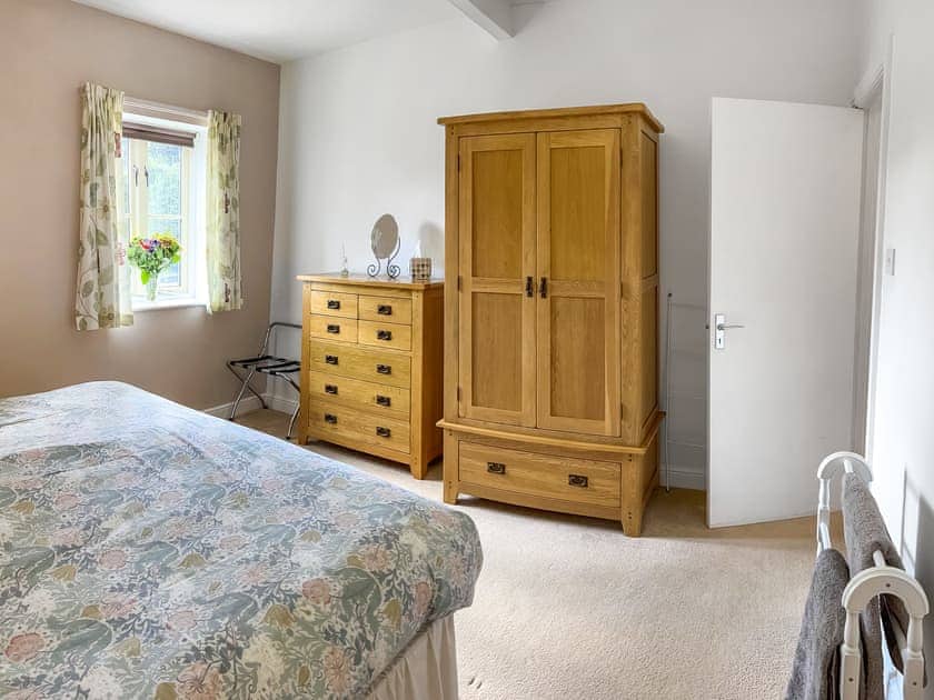Ample storage within double bedroom | Chaplin - Tathwell Lodge, Little Tathwell, near Louth