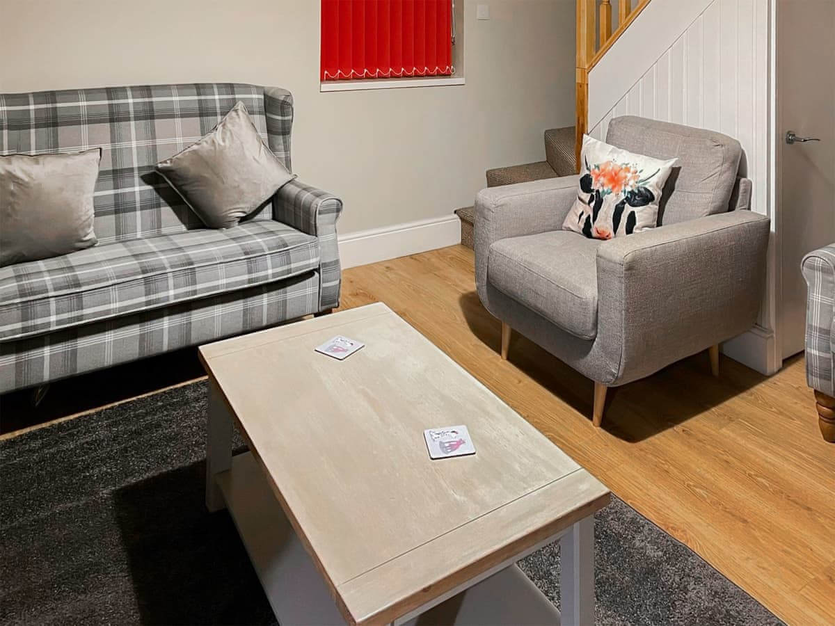 The Lodge at Owstwick Hall - Holiday lodge in Yorkshire - Image 2