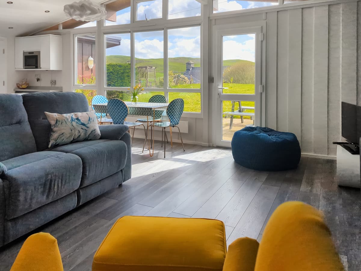 Ysgubor Lodge - Image 2