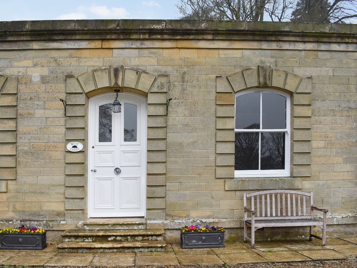 West Lodge - Image 1