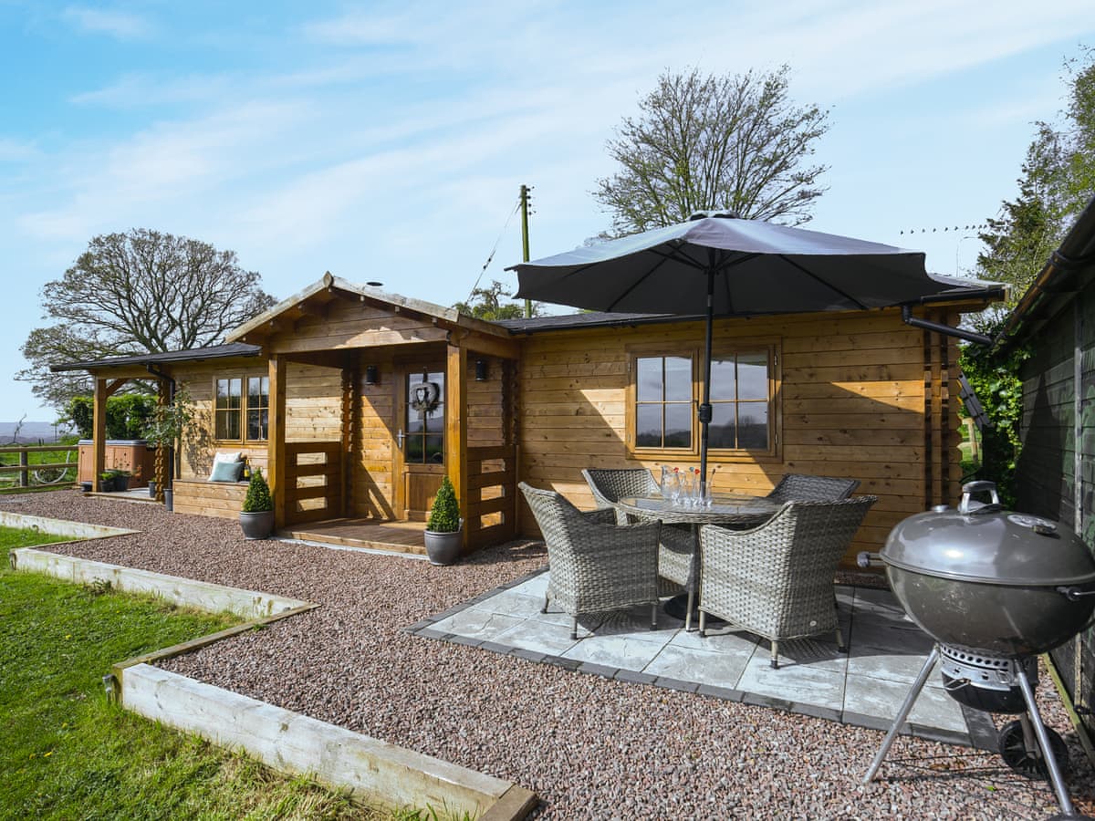 Stable Lodge at Greenacre - Holiday lodge in Central England - Image 2