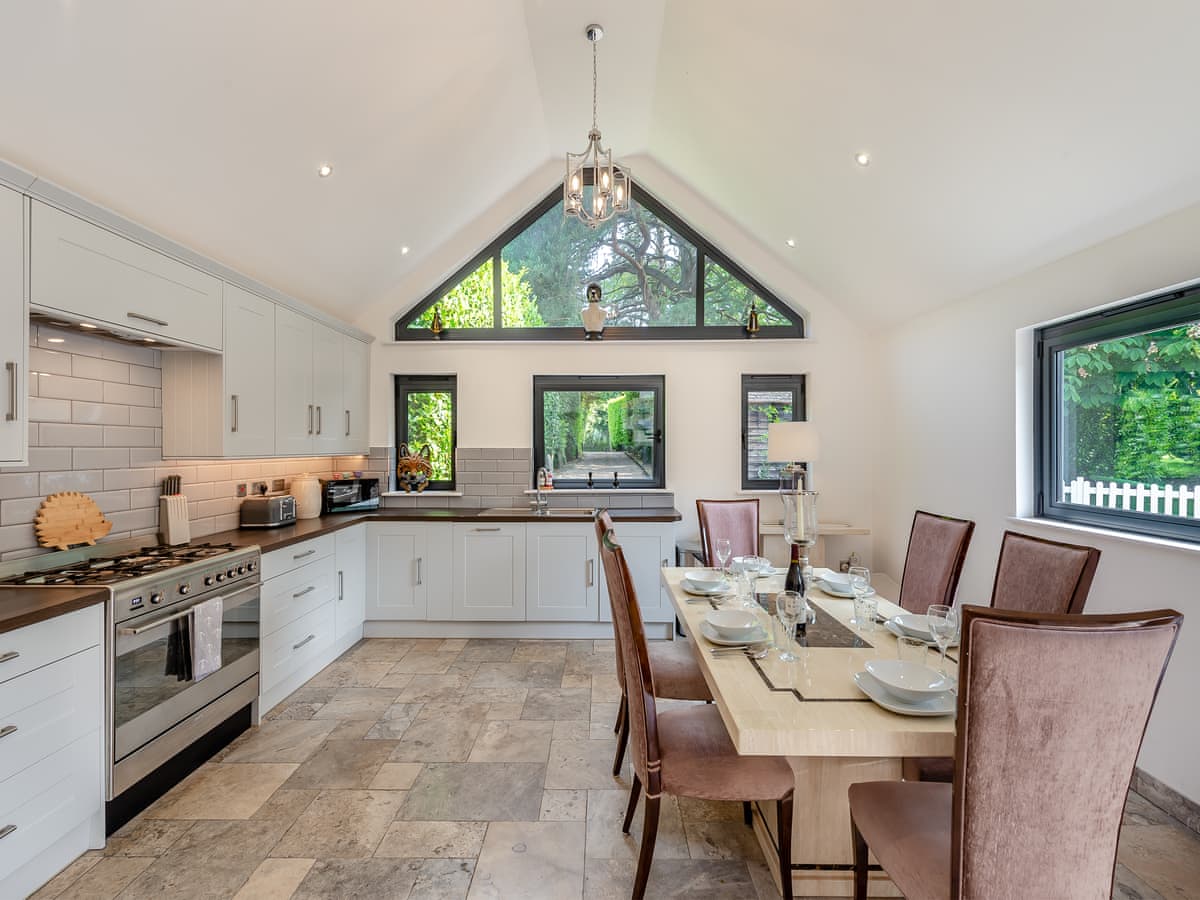 Harrietsham Retreats - Foxton Lodge - Holiday Lodge in Southern England - Image 5