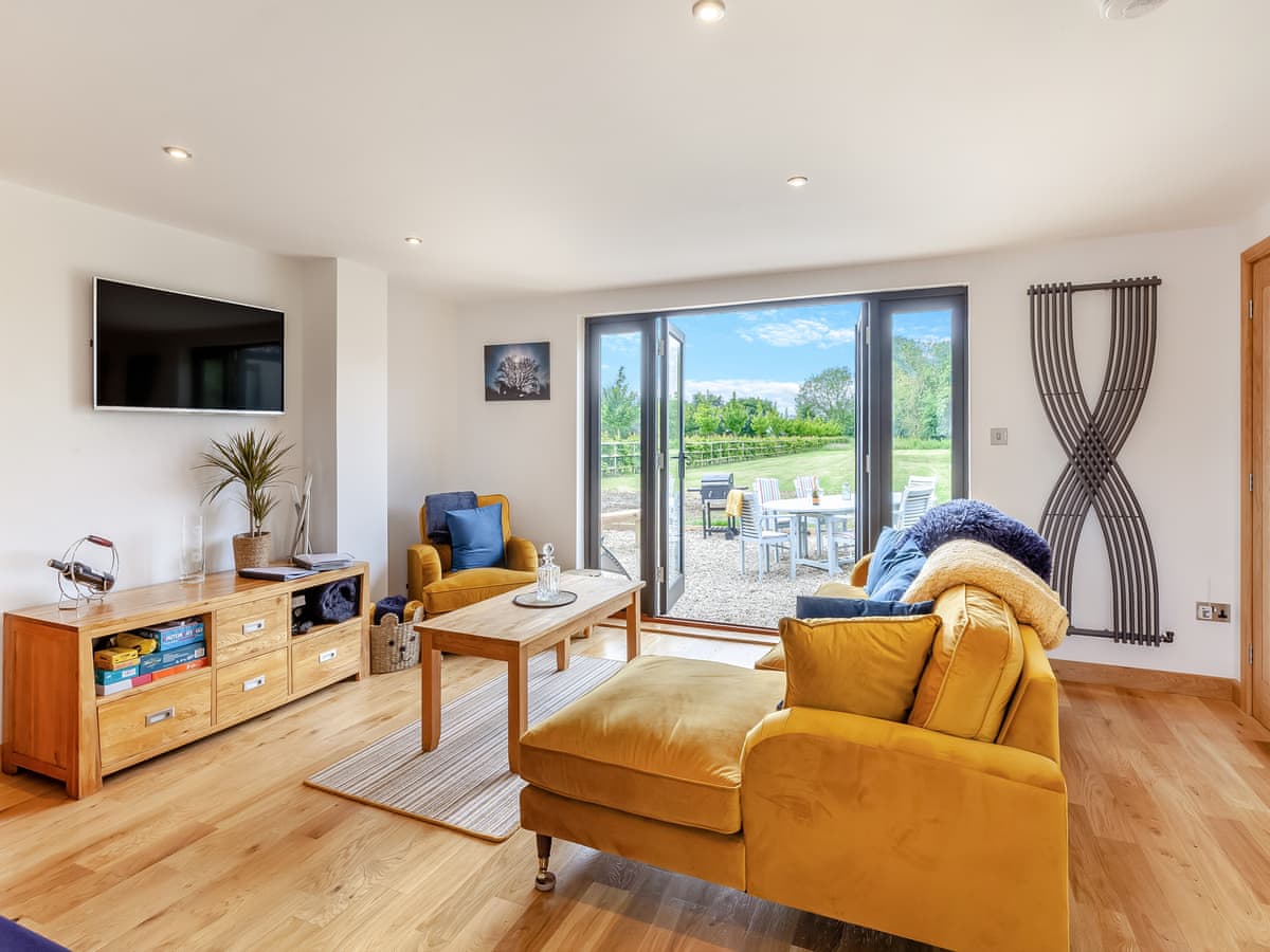 Gladwyns Farm Lodge - Holiday lodge in East Anglia - Image 3