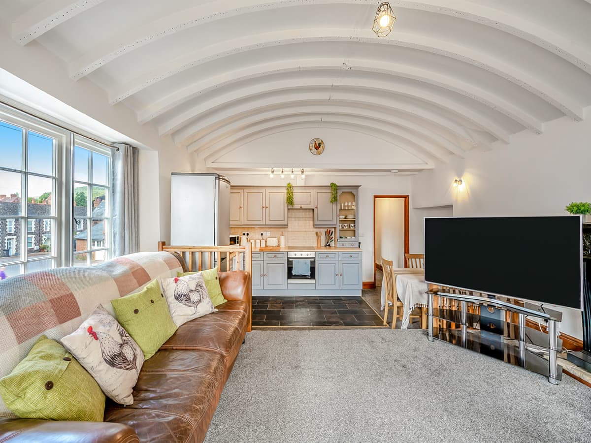 Subiaco Holidays - Roosters Retreat